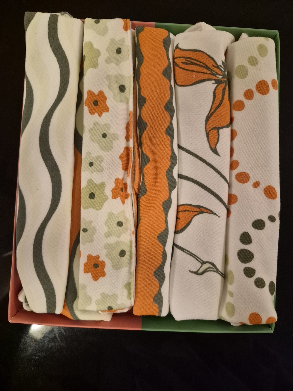 Baby Bibs 5 ct, in box